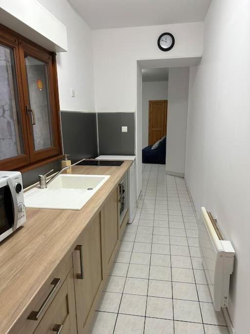 Lure Centre Apartment ภายนอก รูปภาพ